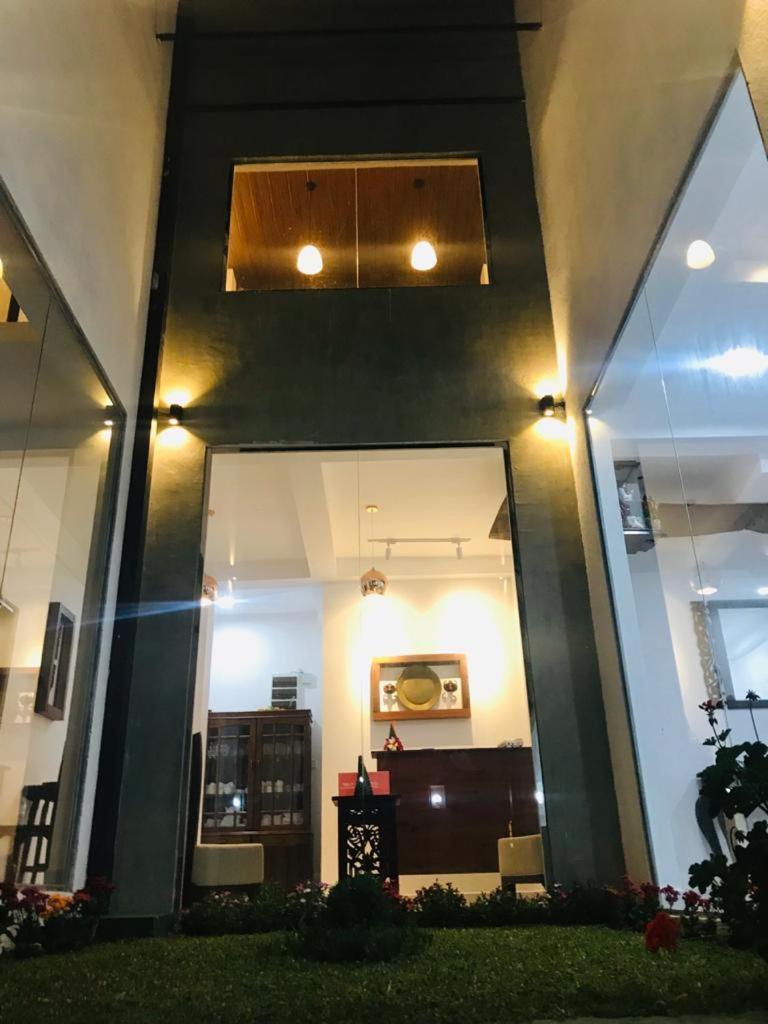 Ivy Bungalow Νουβάρα Ελίγια Εξωτερικό φωτογραφία